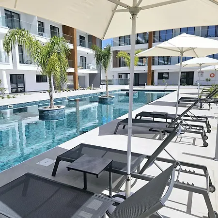 One Bedroom Apartment, Universal Residences *