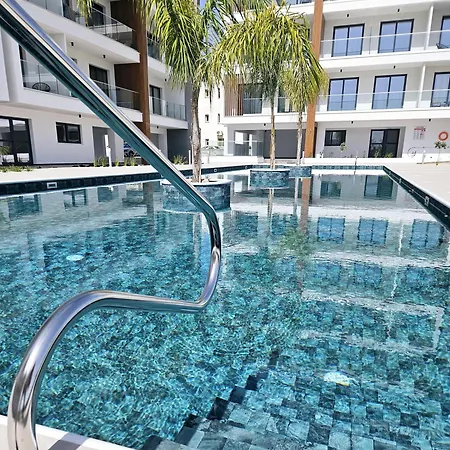 Апартаменты One Bedroom Apartment, Universal Residences Пафос
