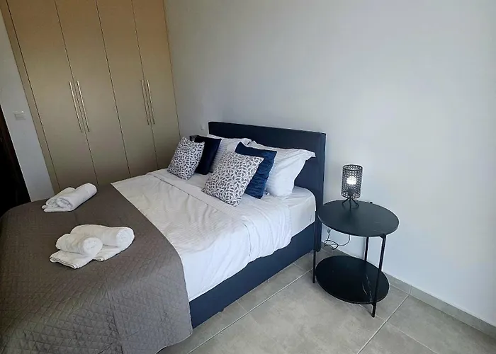 One Bedroom Apartment, Universal Residences Lejlighed